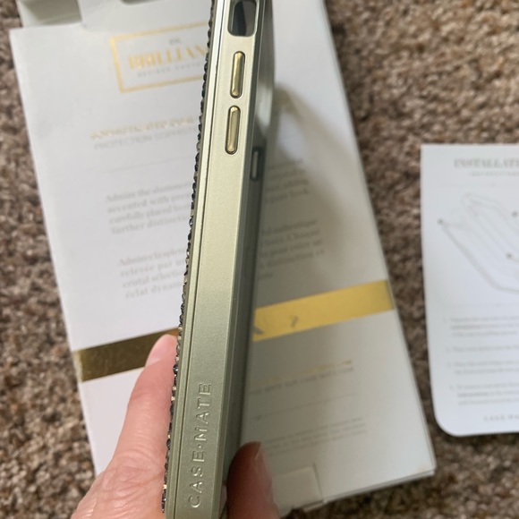 Genuine crystal and leather iPhone 6 case - Picture 5 of 8